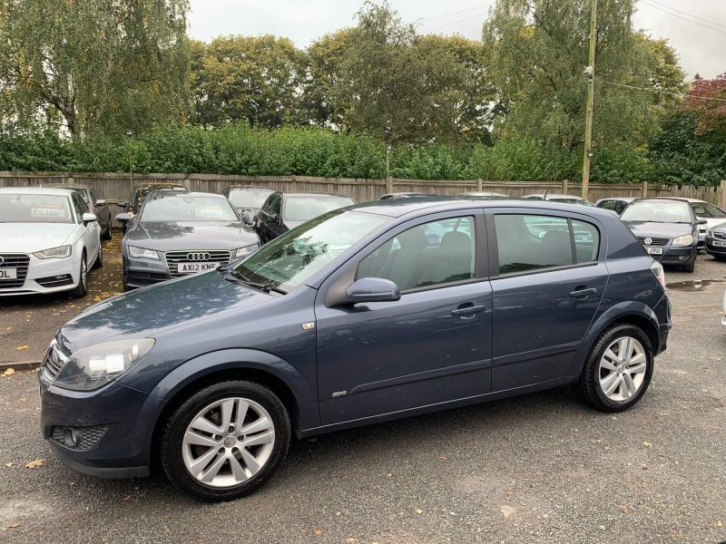 VAUXHALL ASTRA