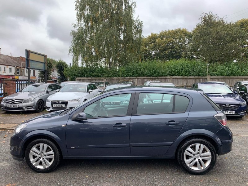 VAUXHALL ASTRA