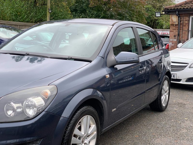 VAUXHALL ASTRA