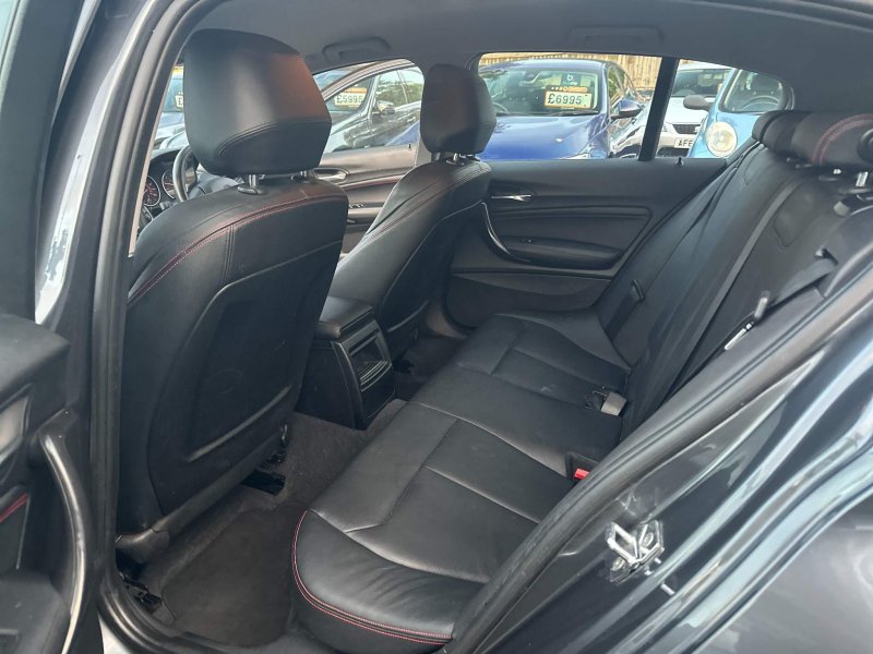 BMW 1 SERIES