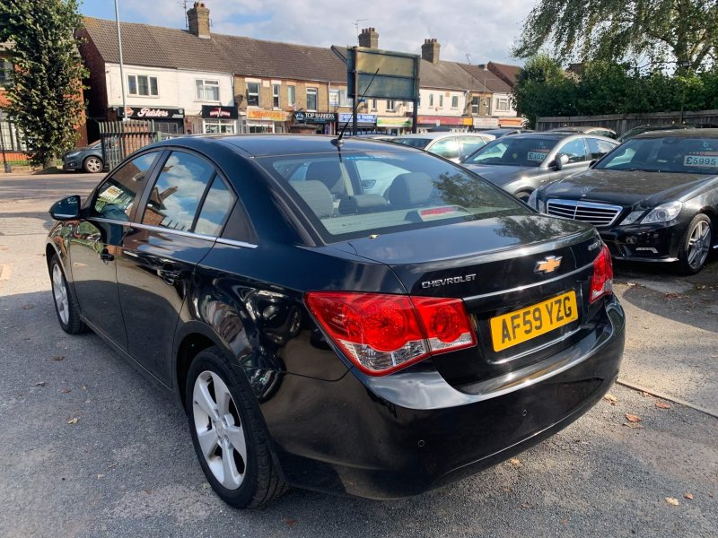 CHEVROLET CRUZE