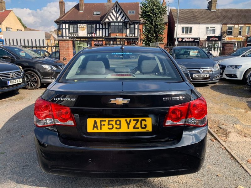 CHEVROLET CRUZE