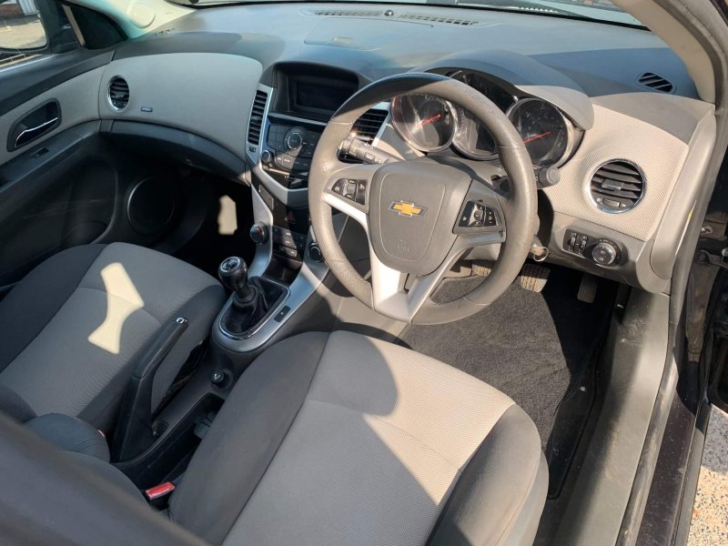 CHEVROLET CRUZE