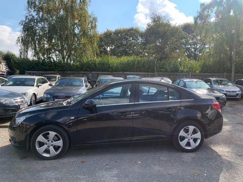 CHEVROLET CRUZE