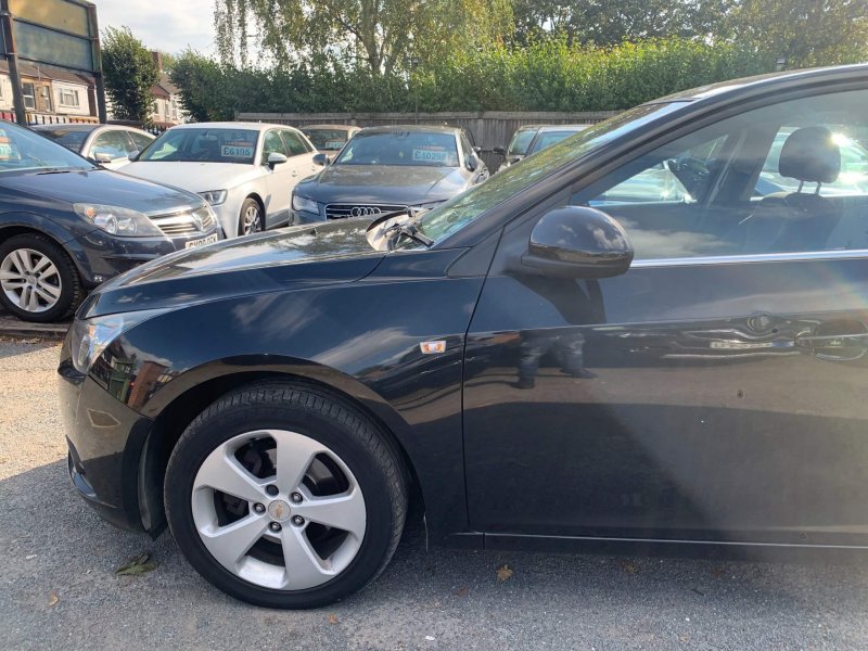 CHEVROLET CRUZE