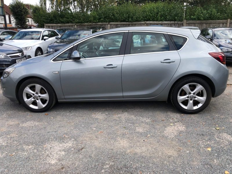 VAUXHALL ASTRA