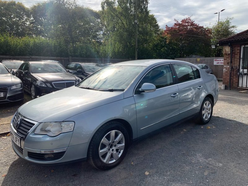 VOLKSWAGEN PASSAT
