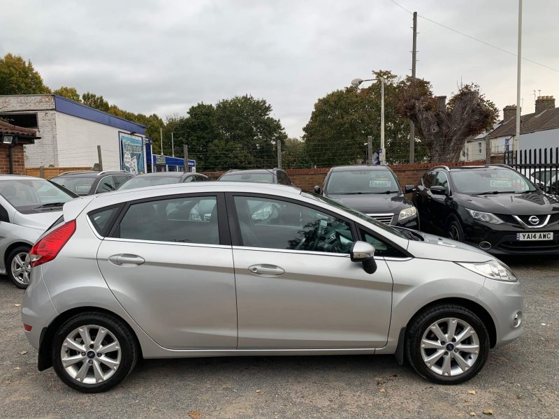 FORD FIESTA