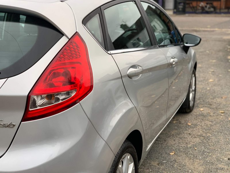 FORD FIESTA
