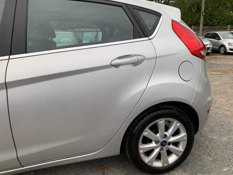 FORD FIESTA