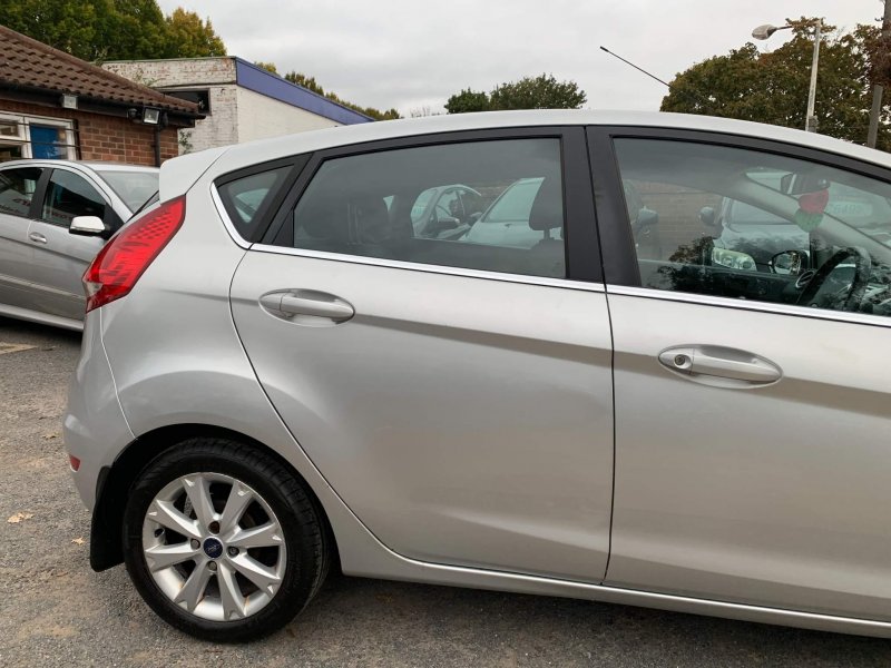 FORD FIESTA