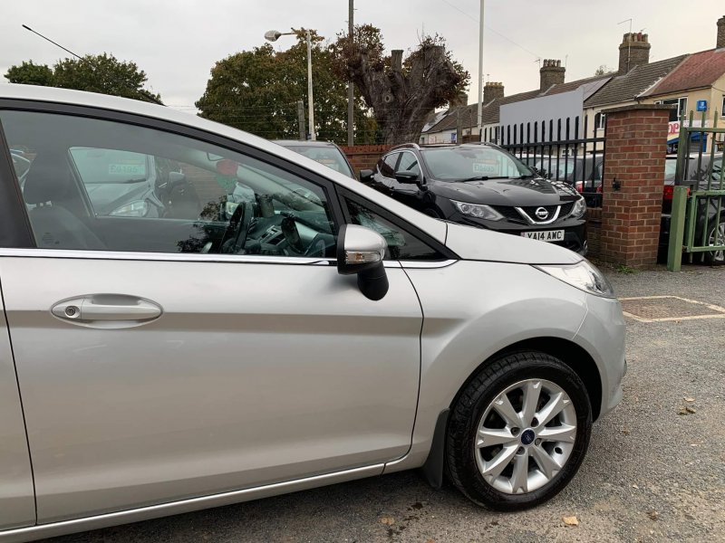 FORD FIESTA