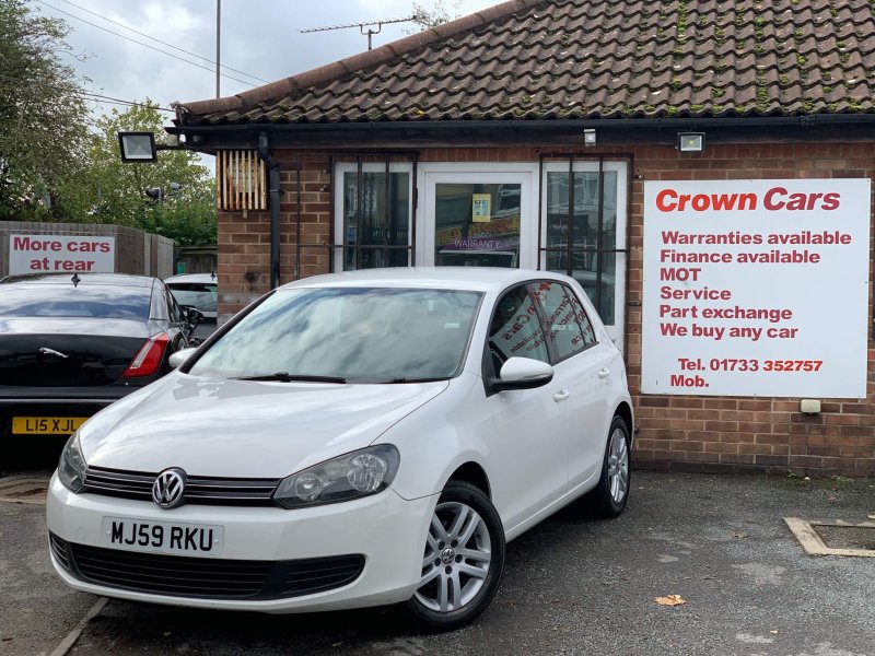View VOLKSWAGEN GOLF 1.6 TDI Match Euro 5 5dr