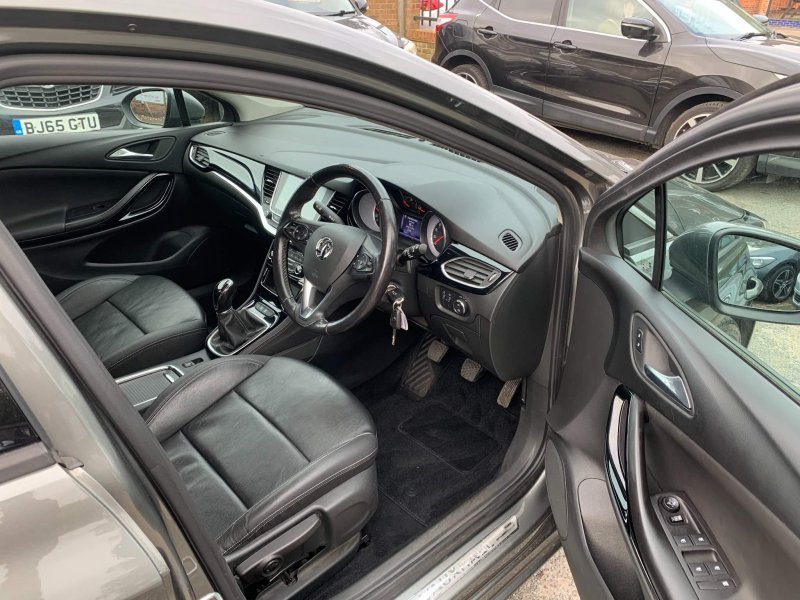 VAUXHALL ASTRA