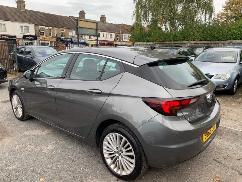 VAUXHALL ASTRA