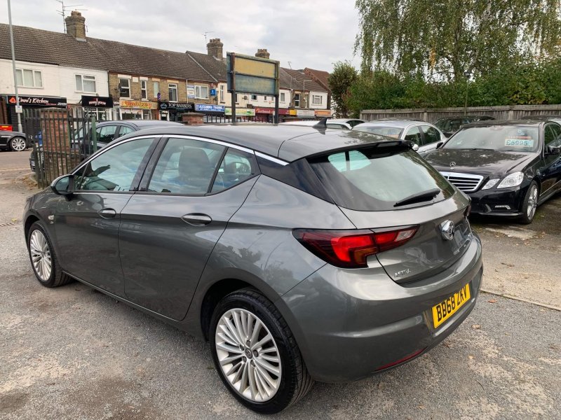 VAUXHALL ASTRA
