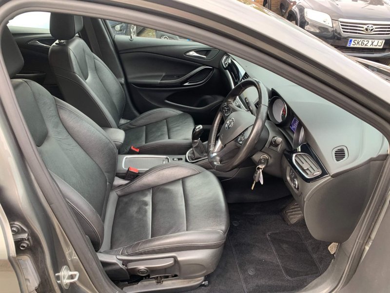 VAUXHALL ASTRA