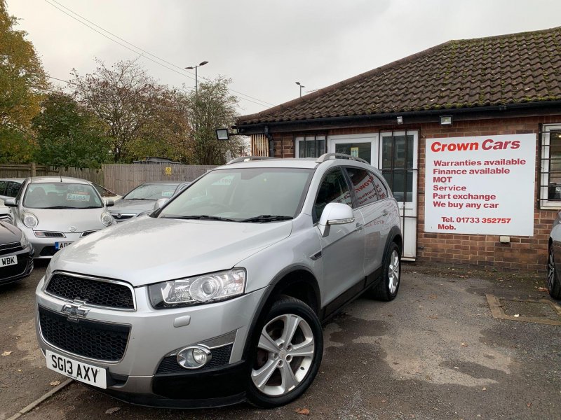 View CHEVROLET CAPTIVA 2.2 VCDi LTZ Auto 4WD Euro 5 5dr (7 Seats)