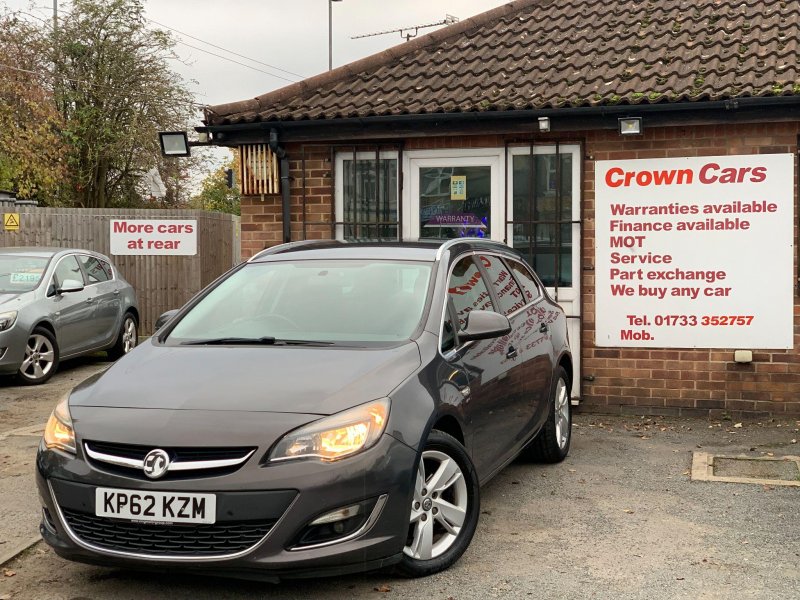 View VAUXHALL ASTRA 2.0 CDTi SRi Sports Tourer Auto Euro 5 5dr