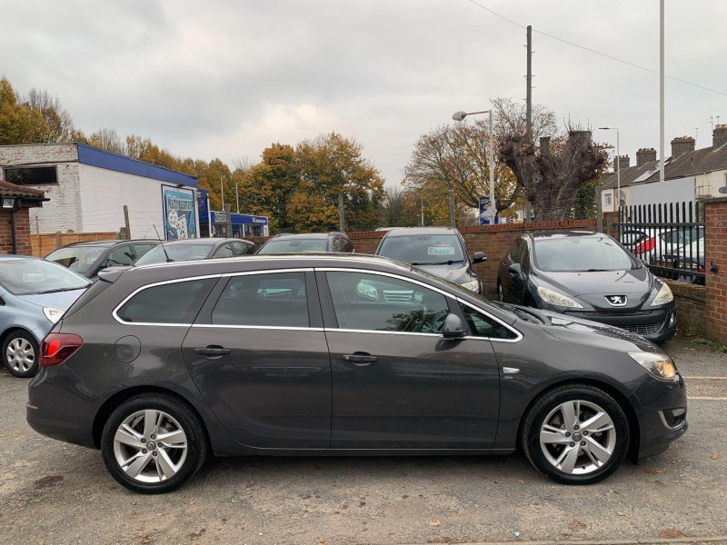 VAUXHALL ASTRA