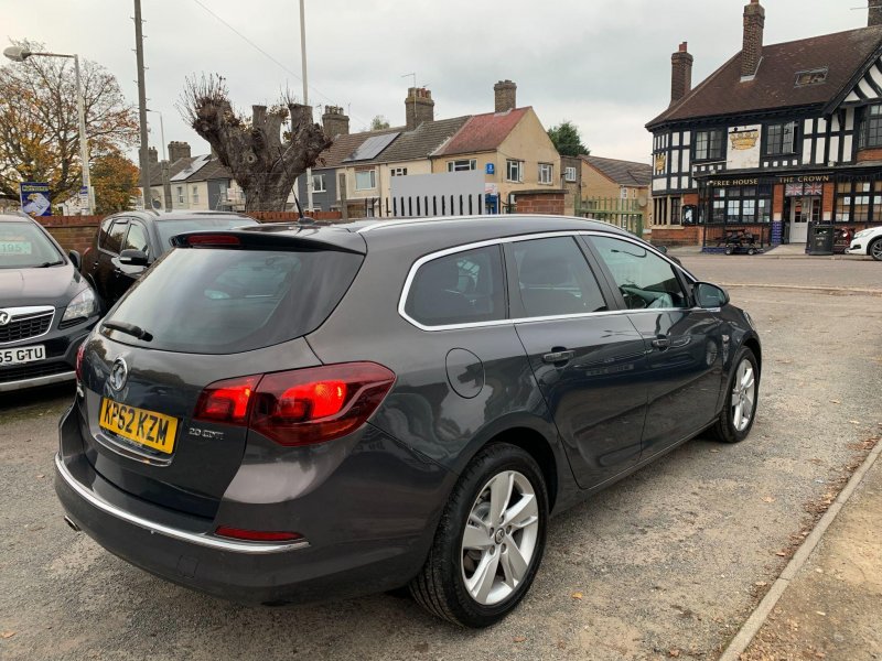 VAUXHALL ASTRA