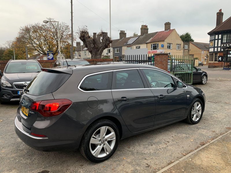 VAUXHALL ASTRA