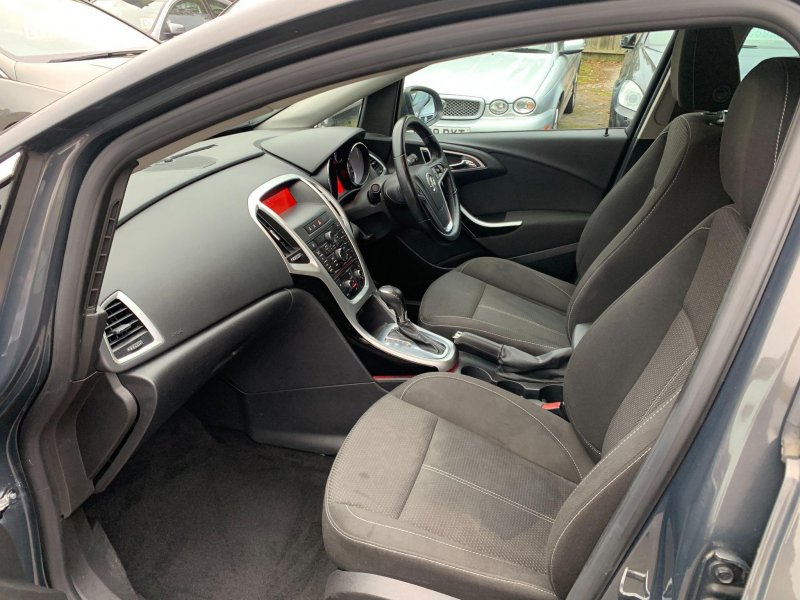 VAUXHALL ASTRA
