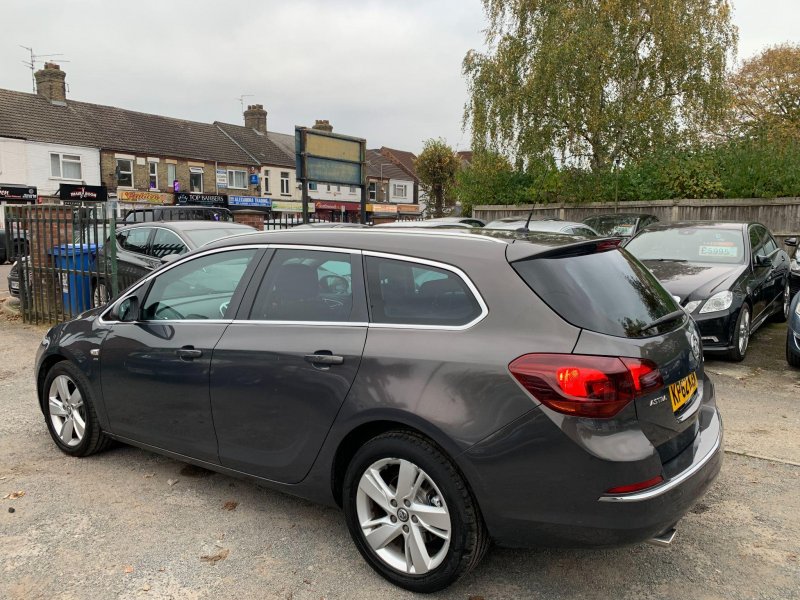 VAUXHALL ASTRA