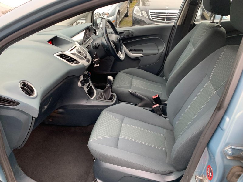 FORD FIESTA