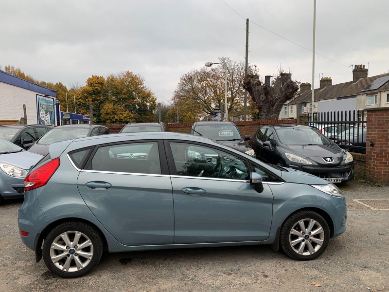 FORD FIESTA