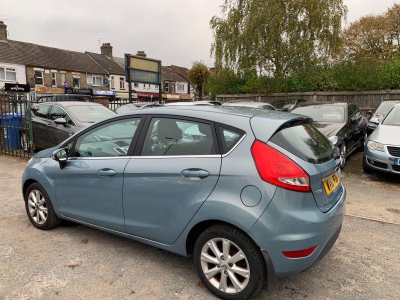 FORD FIESTA