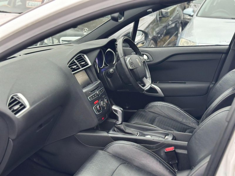 DS AUTOMOBILES DS 4 CROSSBACK