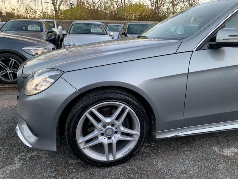 MERCEDES-BENZ E CLASS