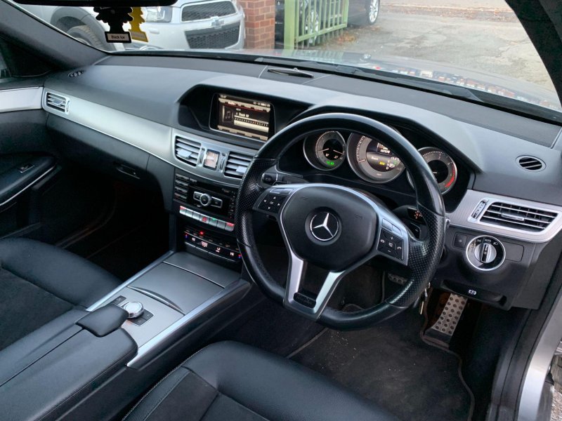 MERCEDES-BENZ E CLASS