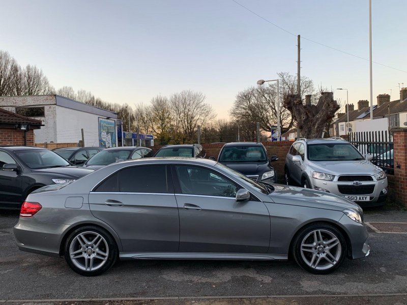 MERCEDES-BENZ E CLASS
