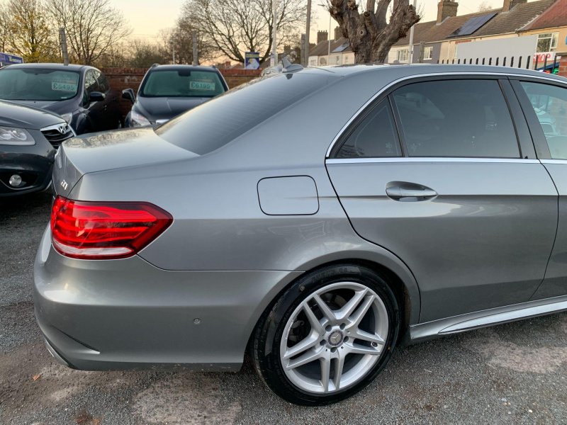 MERCEDES-BENZ E CLASS