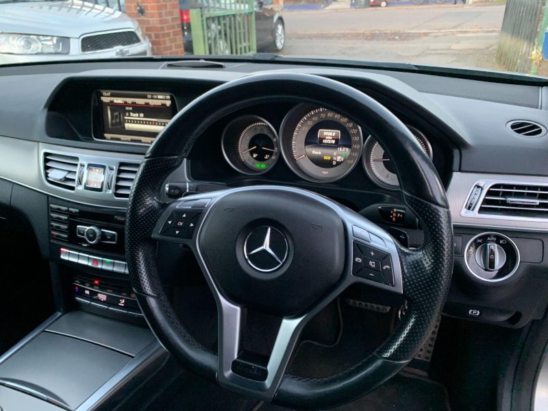 MERCEDES-BENZ E CLASS