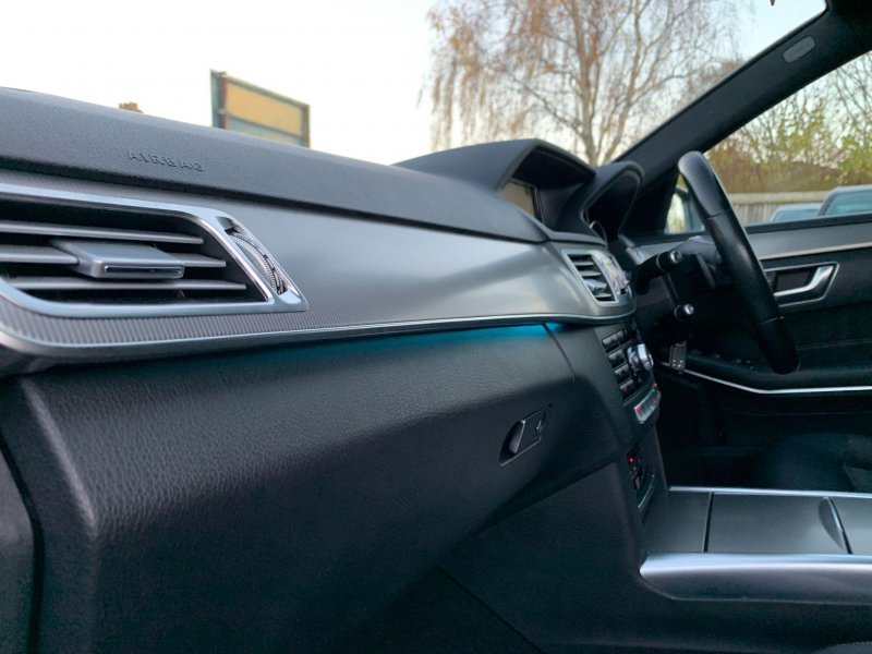 MERCEDES-BENZ E CLASS