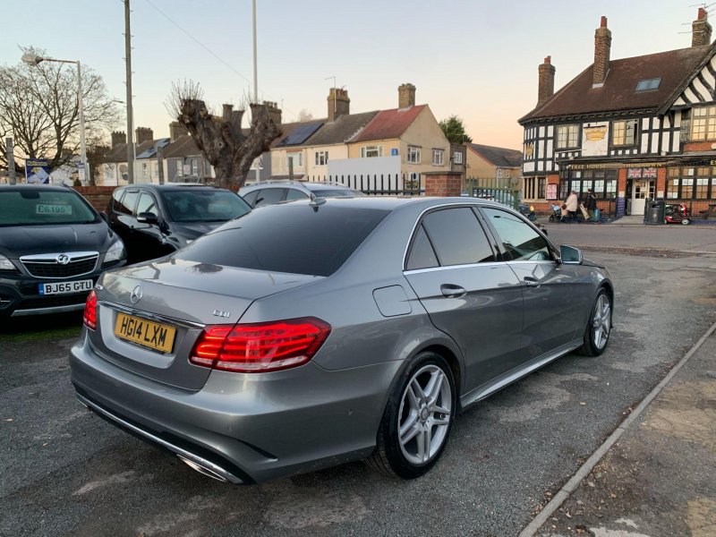 MERCEDES-BENZ E CLASS