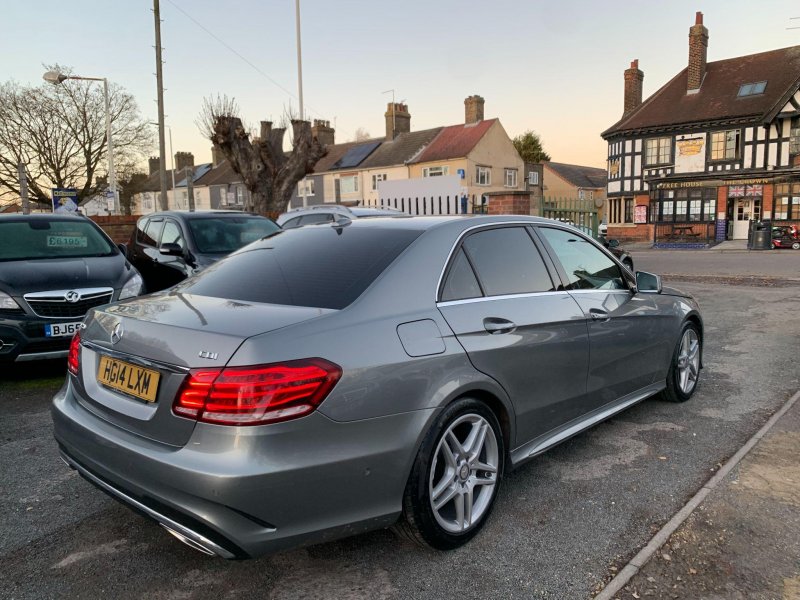 MERCEDES-BENZ E CLASS