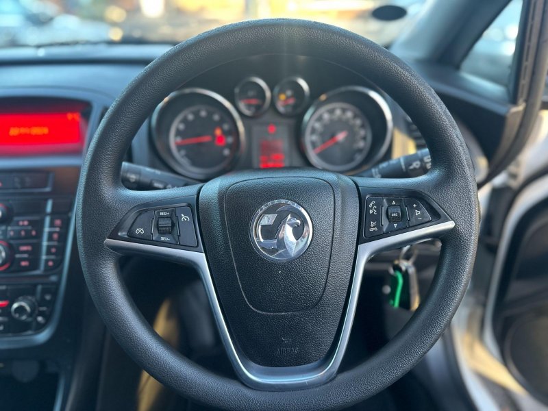 VAUXHALL ASTRA