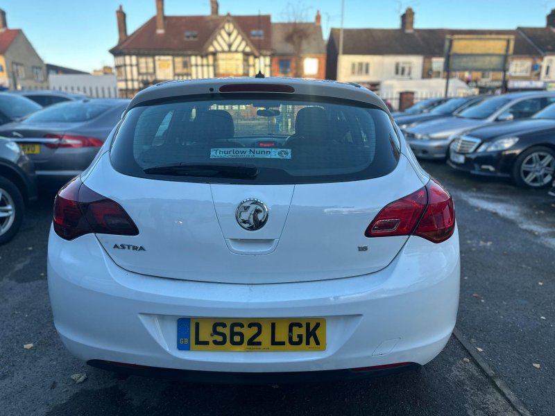 VAUXHALL ASTRA
