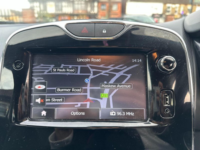 RENAULT CLIO