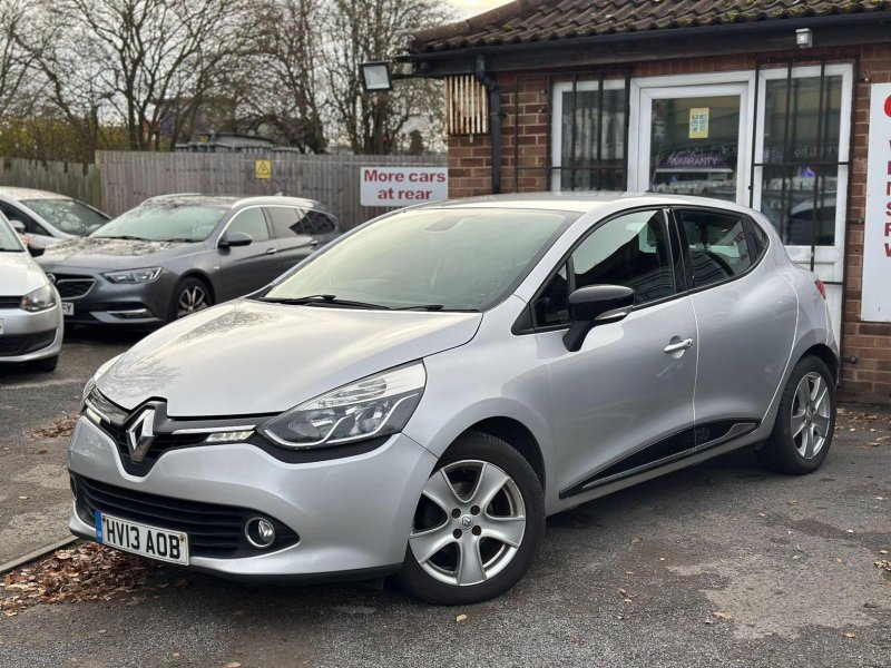 View RENAULT CLIO 1.2 16V Dynamique MediaNav Euro 5 5dr