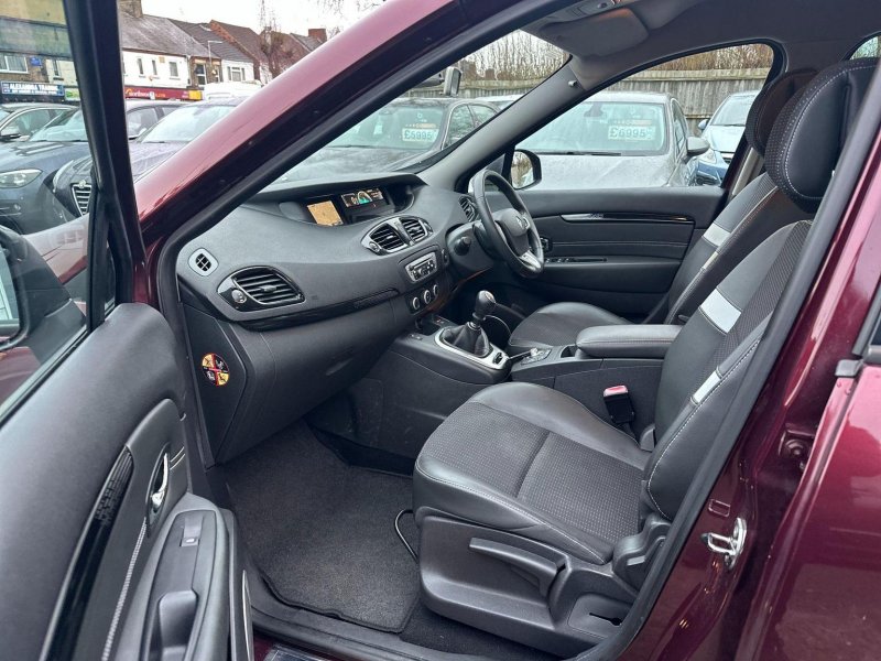 RENAULT GRAND SCENIC