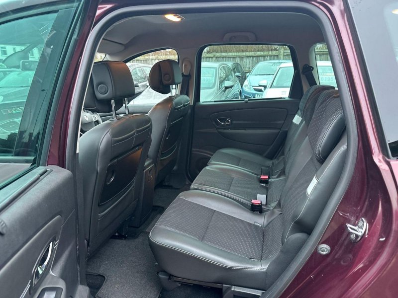 RENAULT GRAND SCENIC