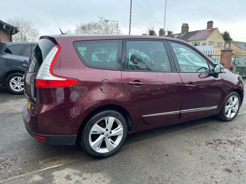 RENAULT GRAND SCENIC