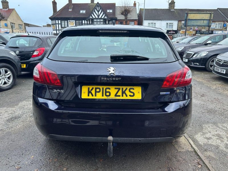 PEUGEOT 308