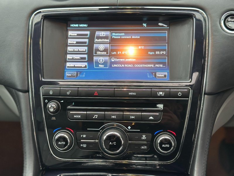 JAGUAR XJ
