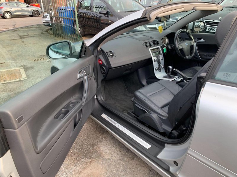 VOLVO C70
